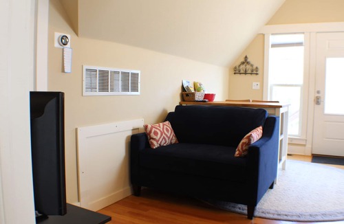 North Central Westminster Apartment | Spacious 1 Bedroom Apartment Centrally Located between Denver and Boulder.
