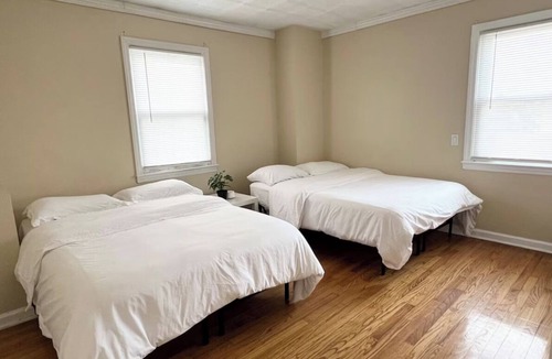 Valley Stream Apartment | Spacious 3-bedroom apartment in enjoyable Valley Stream with AC