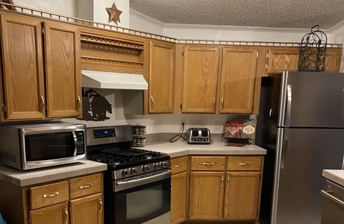Victor House | Spacious 3 bedroom home with awesome mountain view in historic Victor Colorado