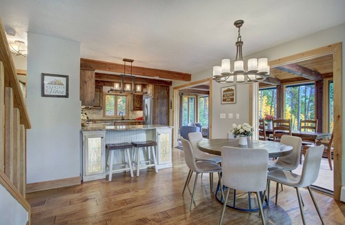 Blue River House | Spacious 3-Story Breck Mountain Home - Pet-Friendly, Peak 10 Views & Hot Tub