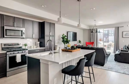 Northfield House | Spacious 4-bedroom house with WiFi, AC in delightful Central Park Denver