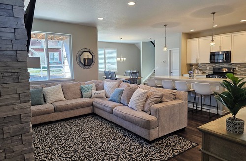 Castle Rock House | Spacious 4-bedroom house in delightful Castle Rock with WiFi