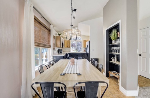 Colorado Springs House | Spacious 5-bd house, close to the Broadmoor Hotel in beautiful Colorado Springs