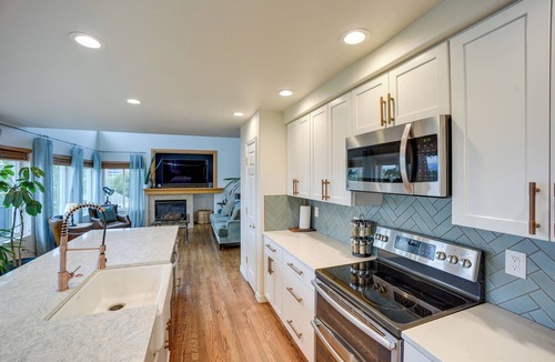 Northgate House | Spacious 5-bedroom house Next To Air Force Academy in Welcoming Colorado Springs
