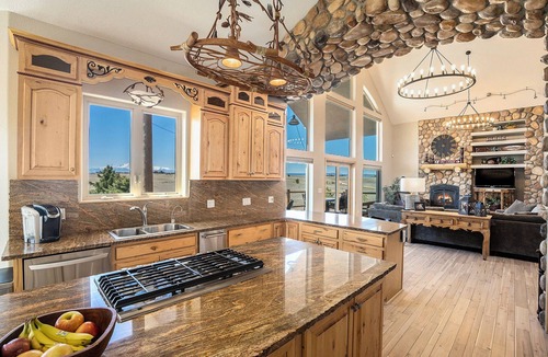 Colorado Springs House | Spacious 5-bedroom Retreat, stones throw away from Air Force Academy.