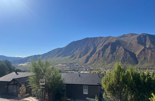 Glenwood Springs House | Spacious 5-bedroom house with an incredible view in Glenwood Springs