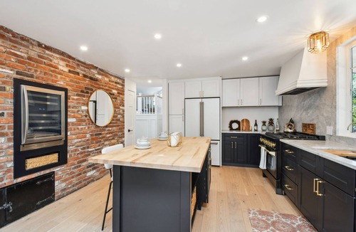Applewood West House | Spacious 5-bedroom house in delightful Golden