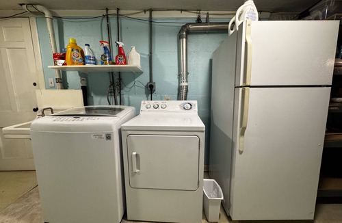 Golden House | Spacious 5BR Golden House with Large Communal Backyard with BBQ & Games