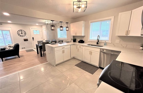 Dupont House | Spacious 5BR Oasis with Game Room & Fire Pit, Denver