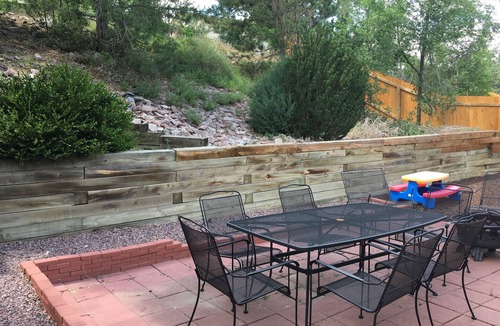 Northeast Colorado Springs House | Spacious 6 Bdr Family Home near Park & Recreation Center