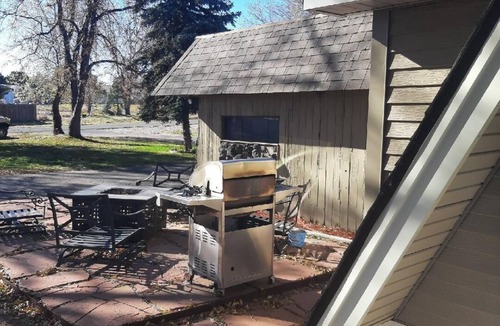 Greeley House | Spacious A frame house, 4 bedrooms, 3 bathrooms. Mountain style home. W/lake