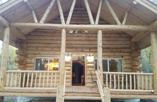 Antonito Cabin | Spacious Amish built Log Cabin in the Woods