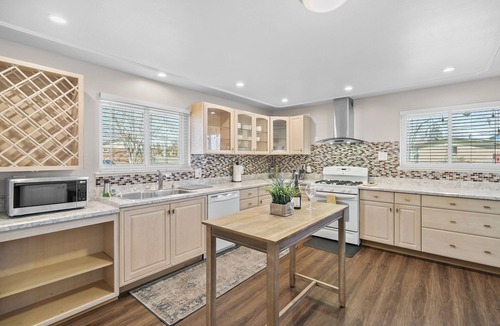Lamar Heights Area House | Spacious Arvada Home Perfect Location - Near Old Town Arvada, Denver, Red Rocks