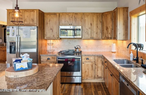 Winter Park House | Spacious cabin w/hot tub & ski loop