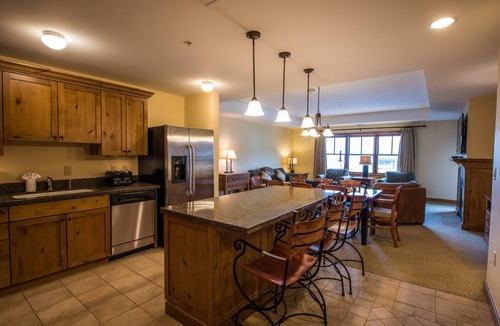 Crested Butte Cabin | Spacious Condo | Near the Slopes | Hot Tub Access