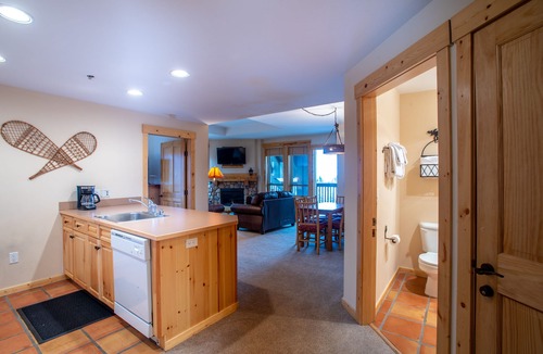 Copper Mountain Village Condo | Spacious condo in the heart of the center village, free wifi & parking