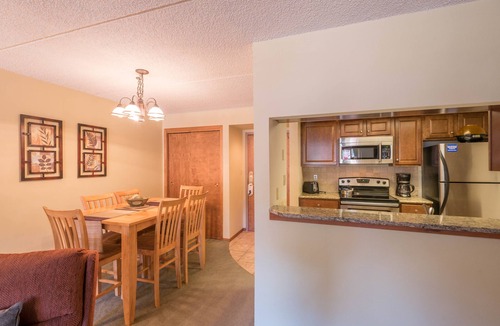 Copper Mountain Village Condo | Spacious condo just steps away from main lifts, hot tub, free wifi & parking