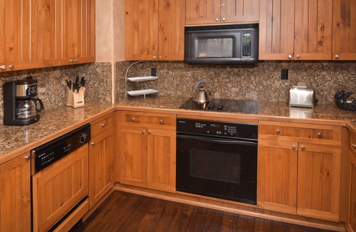 Beaver Creek Condo | Spacious Condo with ski-in access | Hot Tub access
