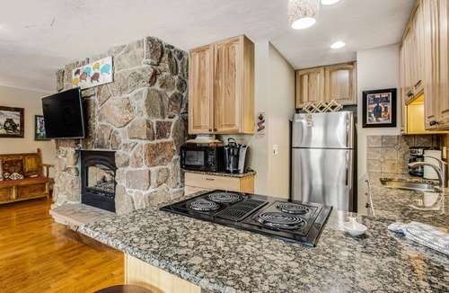 Old Town Condo | Spacious Condo with 2 Balconies, Free WiFi, Shared W/D, Hot Tub, & Fireplace