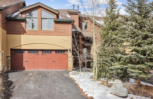 Frisco House | Spacious Dog-Friendly 4BR Townhome in Frisco - short drive to Breckenridge!