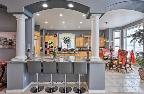 Lone Tree House | Spacious + Elegant Lone Tree Home Rental w/Deck!