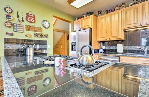 Warm Springs Cabin | Spacious Fairplay Cabin w/Deck & Dry Sauna!