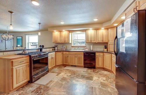 Lake Agnes House | Spacious Family Home Near Steamboat w/Hot Tub Access & Mountain Views