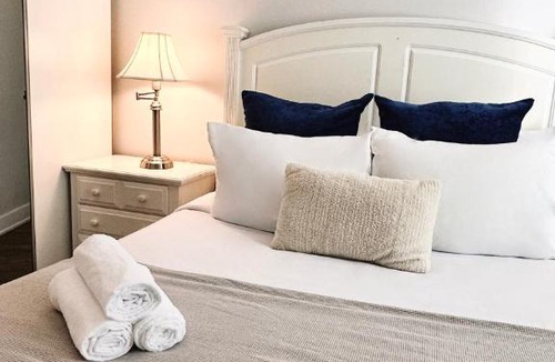Downtown Apartment | Spacious Five-Bedroom with Two Bathrooms in Downtown Providence