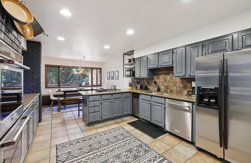 Frisco House | Spacious Frisco Pet-Friendly 3BR Townhome - Short Drive to Breckenridge Ski Area