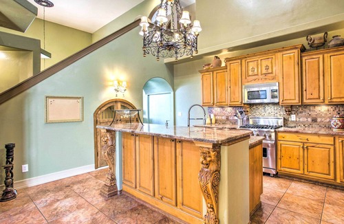 Redlands House | Spacious Grand Junction Home w/Mountain View