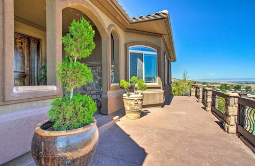 Redlands Cottage | Spacious Grand Junction Home w/Mountain View