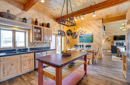 Gunnison House | Spacious Gunnison Home: Ski, Hike, Bike & Fish!