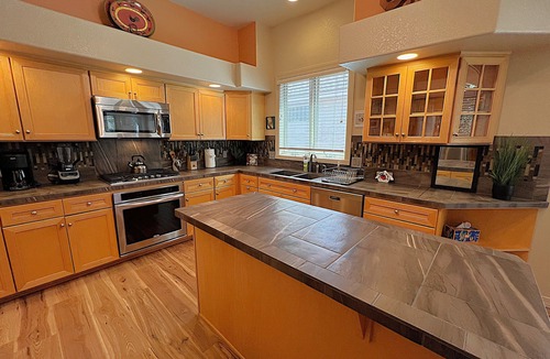 Dalton Ranch House | Spacious Home on Golf Course, Central Location to Downtown/Ski Resort