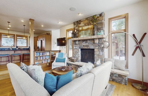 Breckenridge House | Spacious house with private hot tub and fantastic views near skiing and town