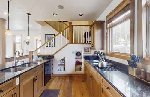 Breckenridge House | Spacious house with private hot tub and fantastic views near skiing and town