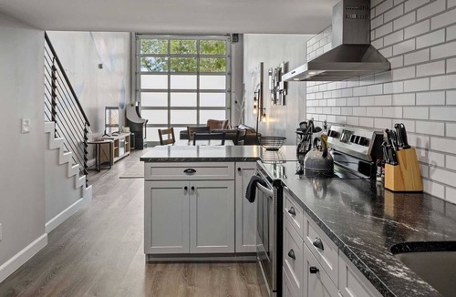 Barths Apartment | Spacious loft- King Bed- Walk the neighborhood!