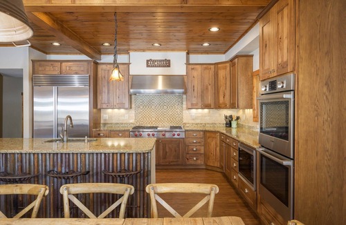 Winter Park House | Spacious & Luxurious 8-Bedroom Retreat in Downtown Winter Park on Vasquez Creek