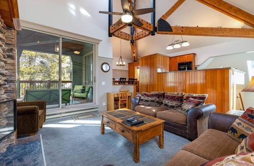 Keystone House | Spacious Luxury Townhome/Pool and Hot Tub Access/Recently Updated