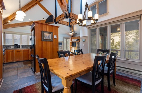 Keystone House | Spacious Luxury Townhome/Pool and Hot Tub Access/Recently Updated
