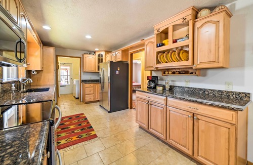 Mancos House | Spacious Mancos Home w/Furnished Deck & Yard!