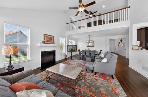 Middletown House | Spacious Middletown Family Retreat - Sleeps 8