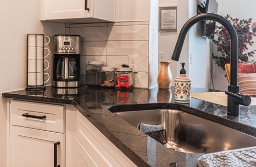 Northeast Colorado Springs Apartment | Spacious Modern Mountain view !