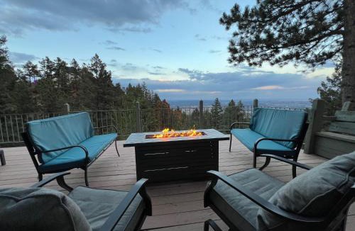 Skyway Villa | Spacious Modern City View Mountain Home