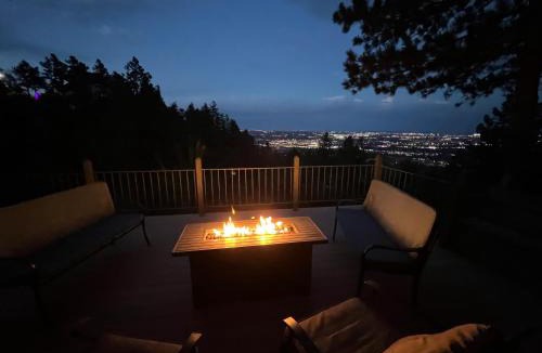 Skyway Villa | Spacious Modern City View Mountain Home