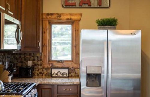 Estes Park Cabin | Spacious mountain condo. Awesome views, Jacuzzi Tub.