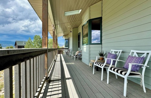 Kremmling House | Spacious Mountain Retreat with Deck Views