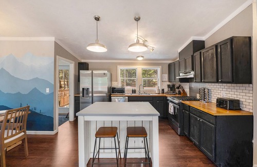 Saint Mary's Cabin | Spacious Mtn Cabin- with HOT TUB, Game room, Skiing, rafting, views and more!