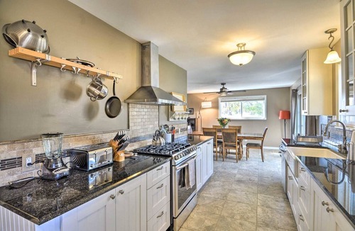 Boulder House | Spacious Oasis, 5-bedroom house in Boulder with Views, 5.5 miles from Pearl St