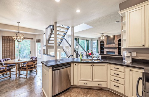 Centennial House | Spacious & Quiet 4BR Home in Centennial