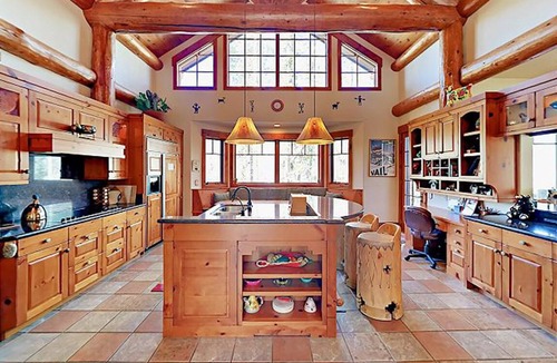 Highland Meadows House | Spacious Secluded Luxury Home 5 minutes from Vail Mountain